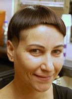 asymetryczne fryzury krótkie - uczesanie damskie zdjęcie numer 71B